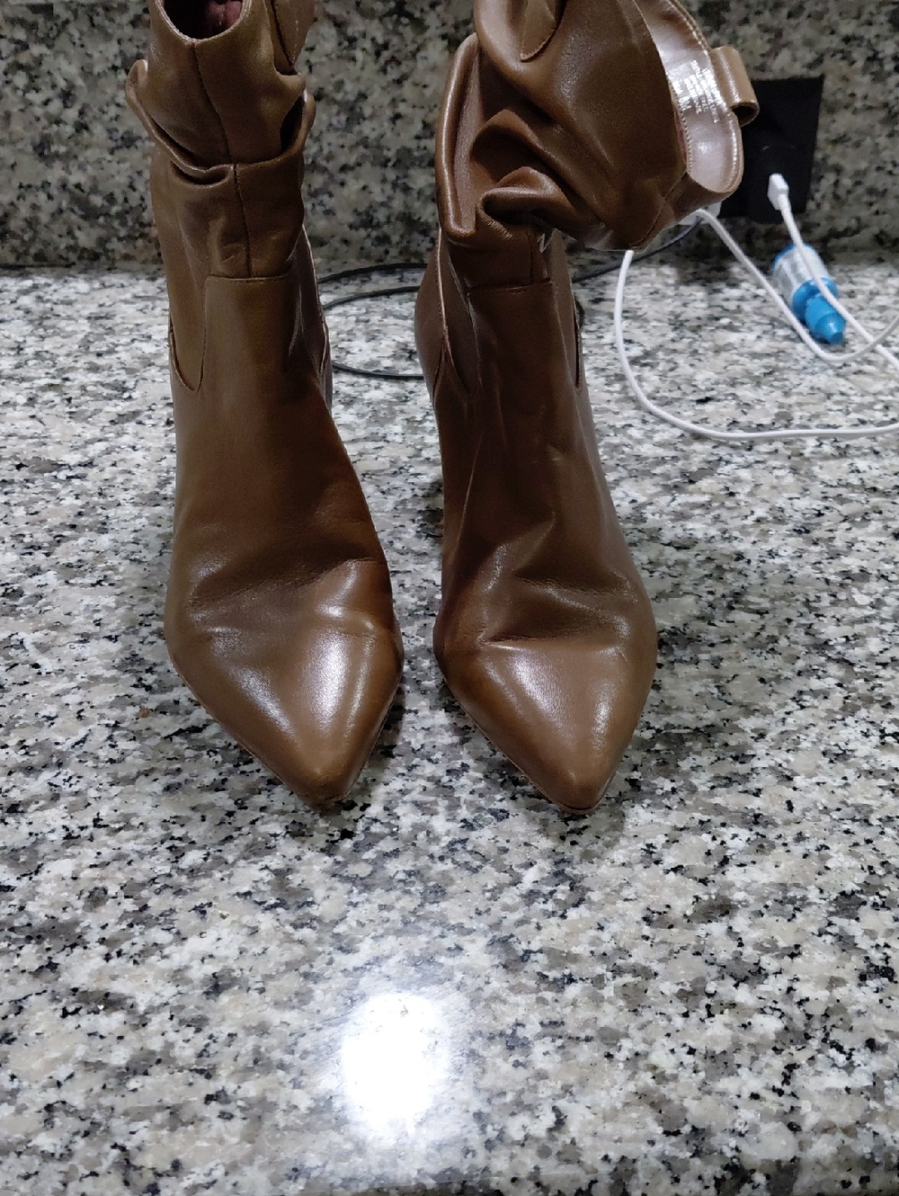 Ella Brown Pointed-Toe Slouch Ankle Boots Gianni Bini Size 8 Heel 2inches